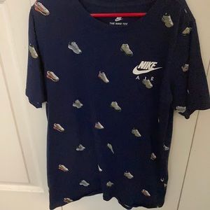 Nike Air T-Shirt Size Youth Large